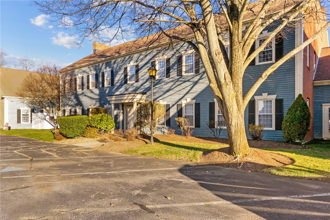 400 Massasoit Avenue 111