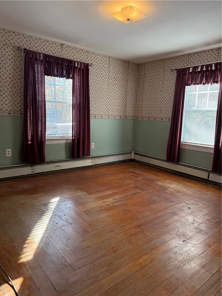212 Farnum Pike