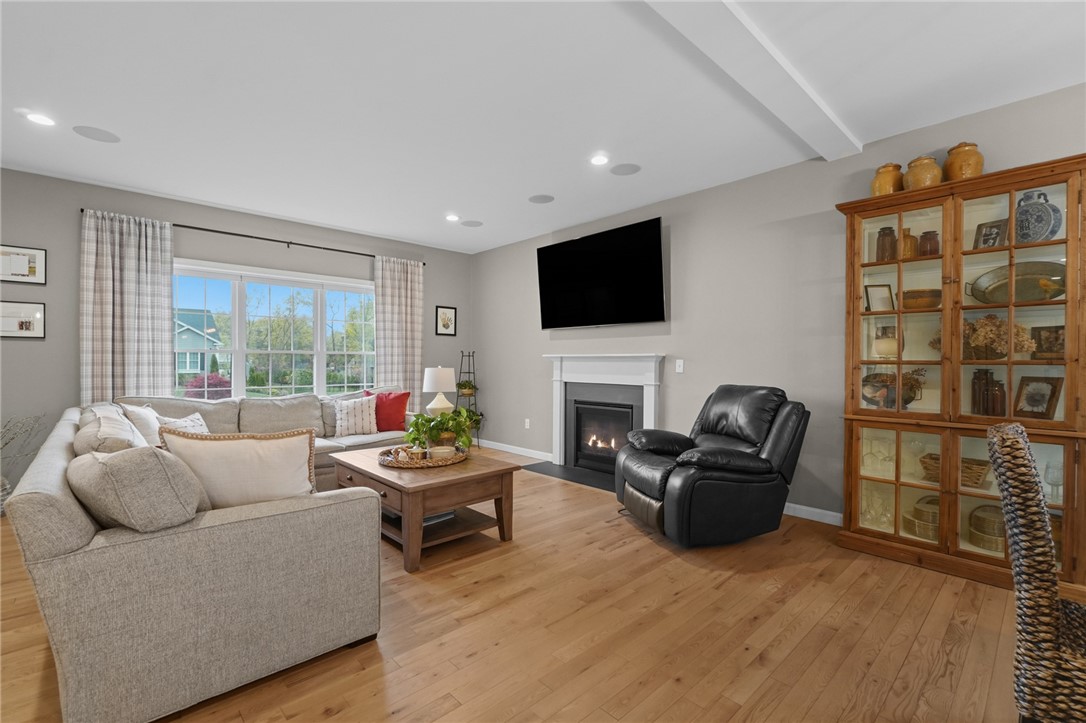 81 Golden View Drive