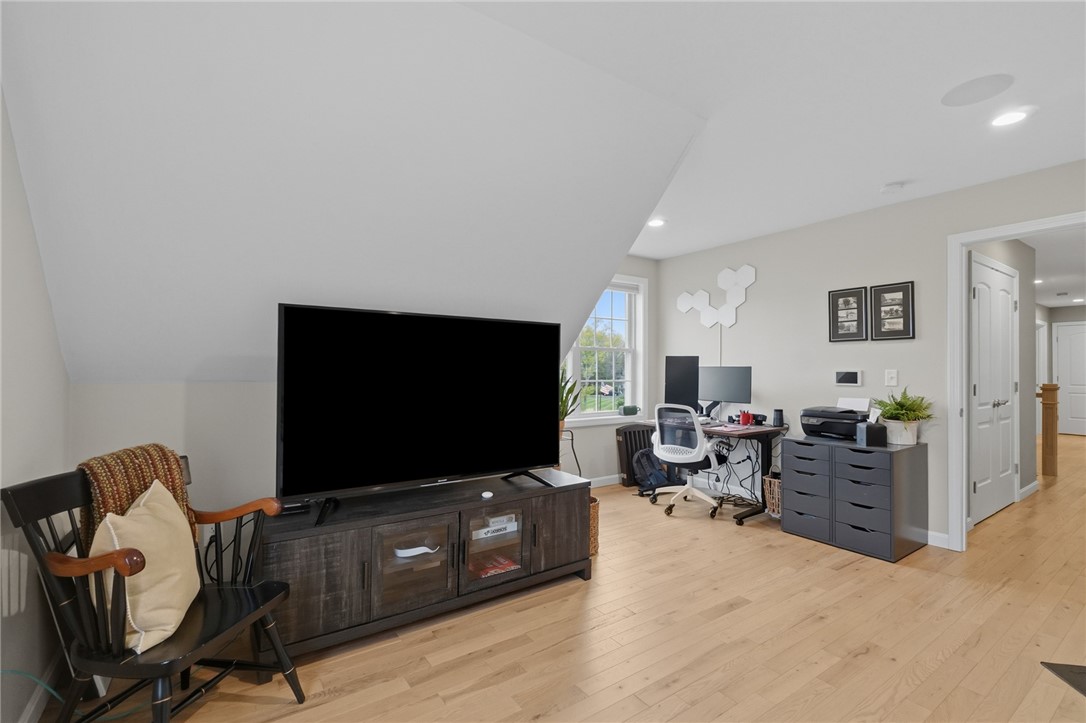 81 Golden View Drive