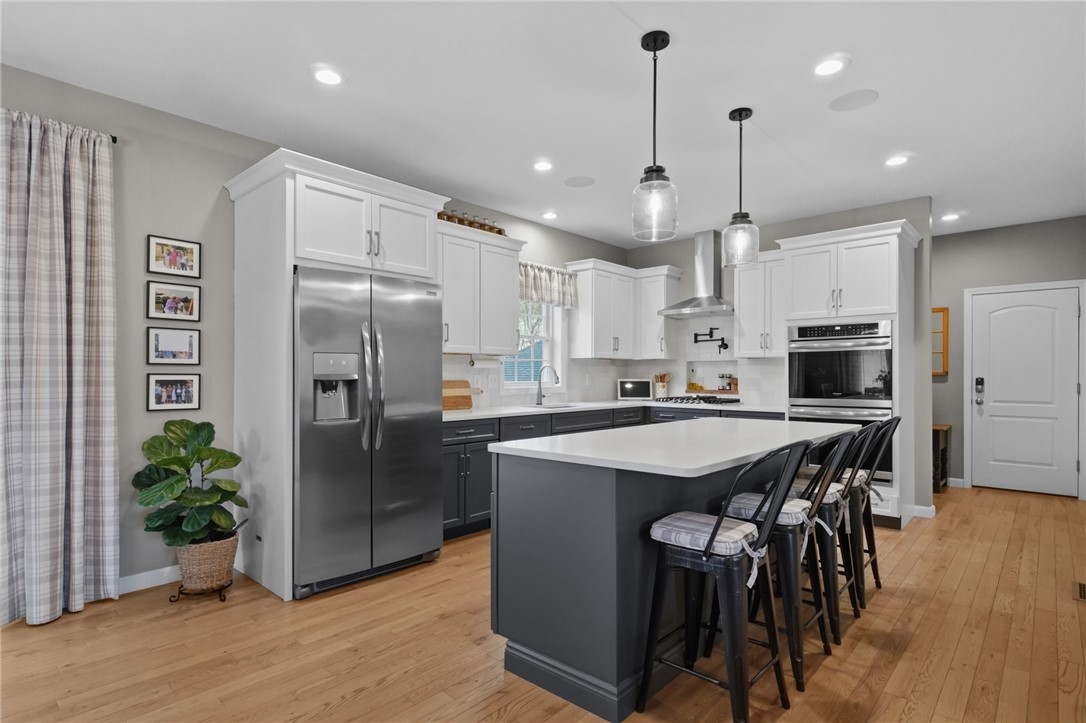81 Golden View Drive