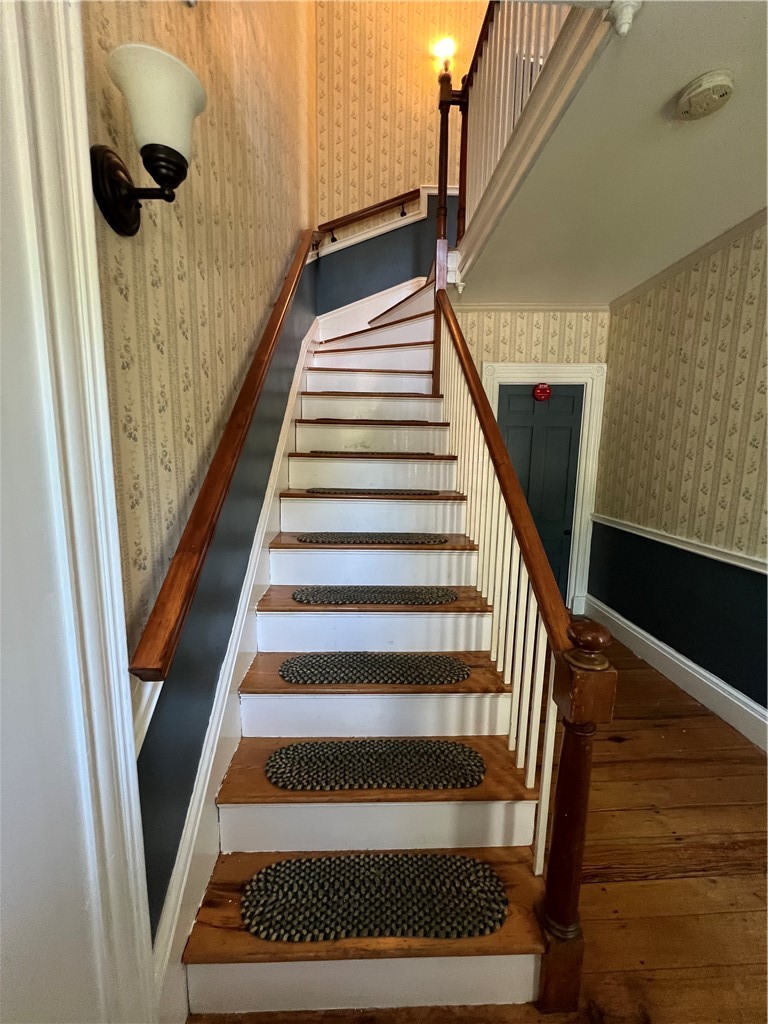189 Danielson Pike