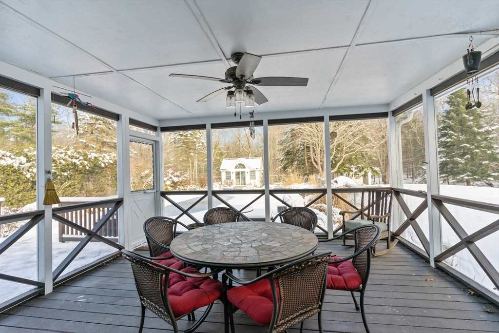 16 Shannon Ln