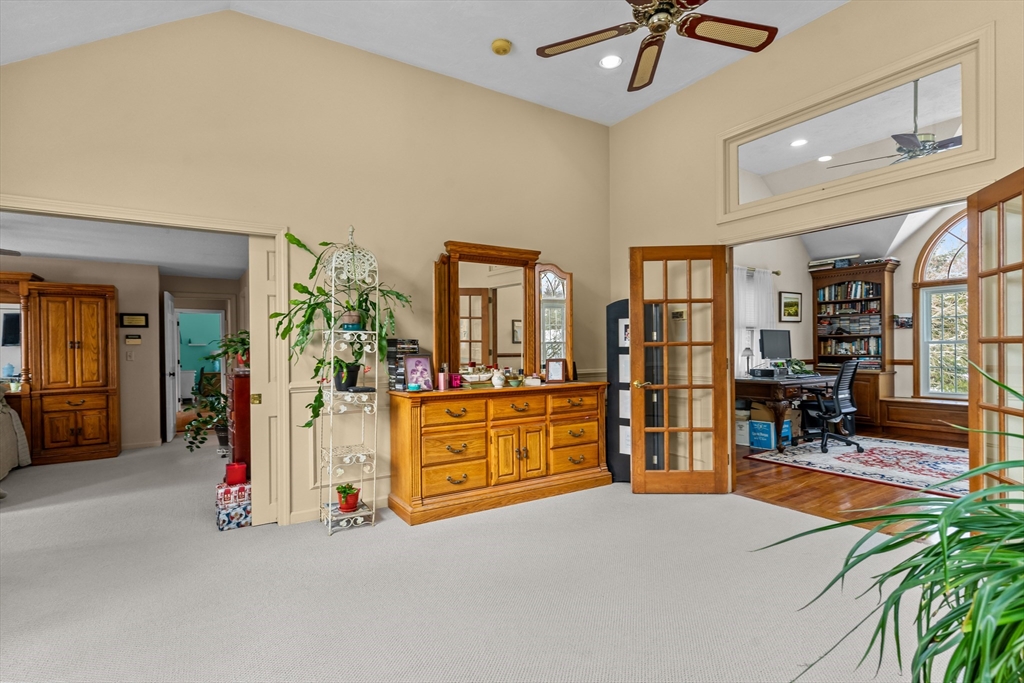 16 Shannon Ln