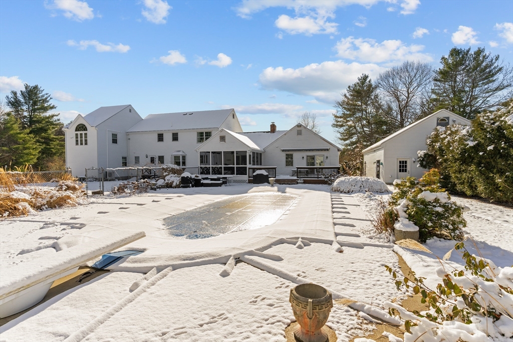 16 Shannon Ln