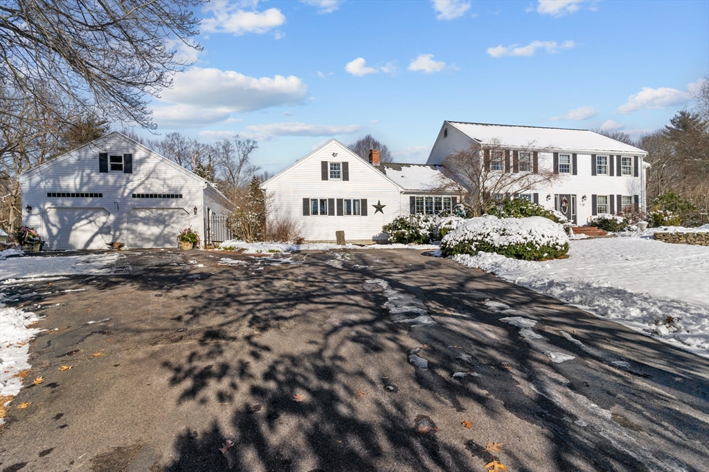 16 Shannon Ln