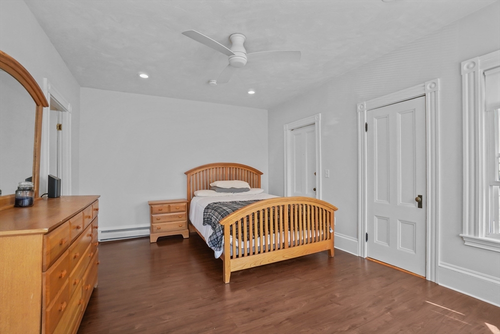 32 Cottage St
