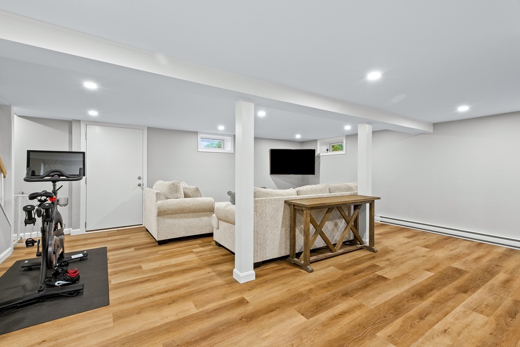 73 Fruit St