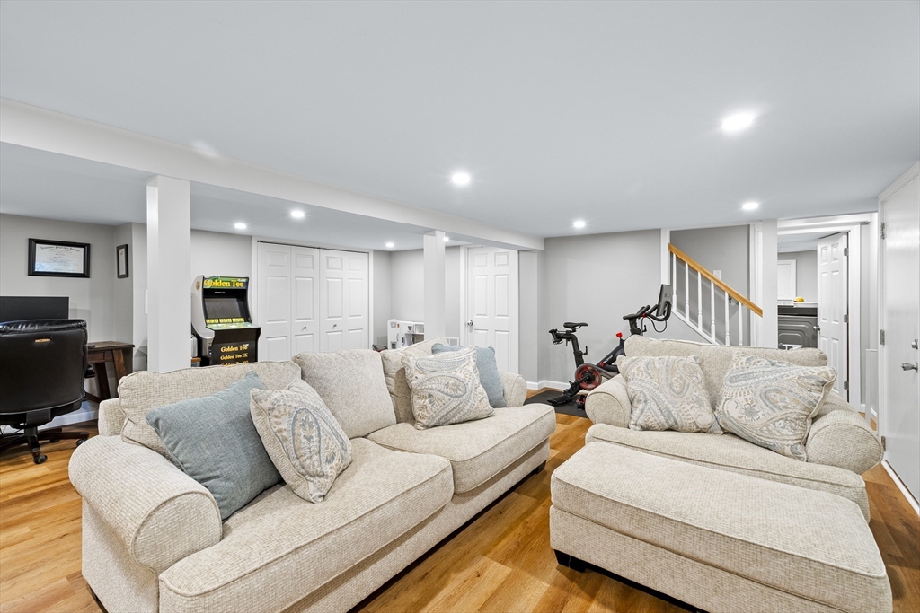 73 Fruit St