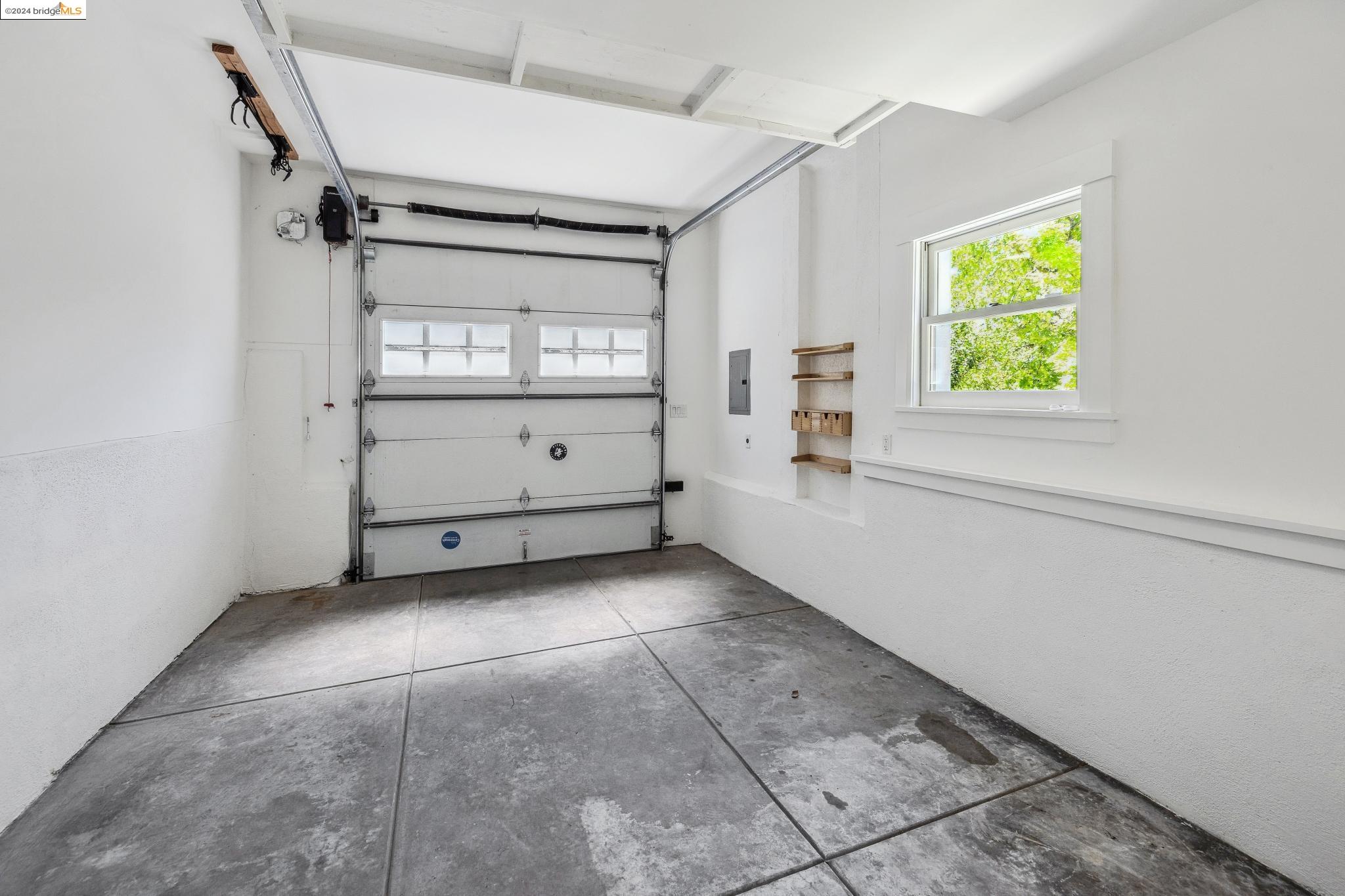220 Howard Ave