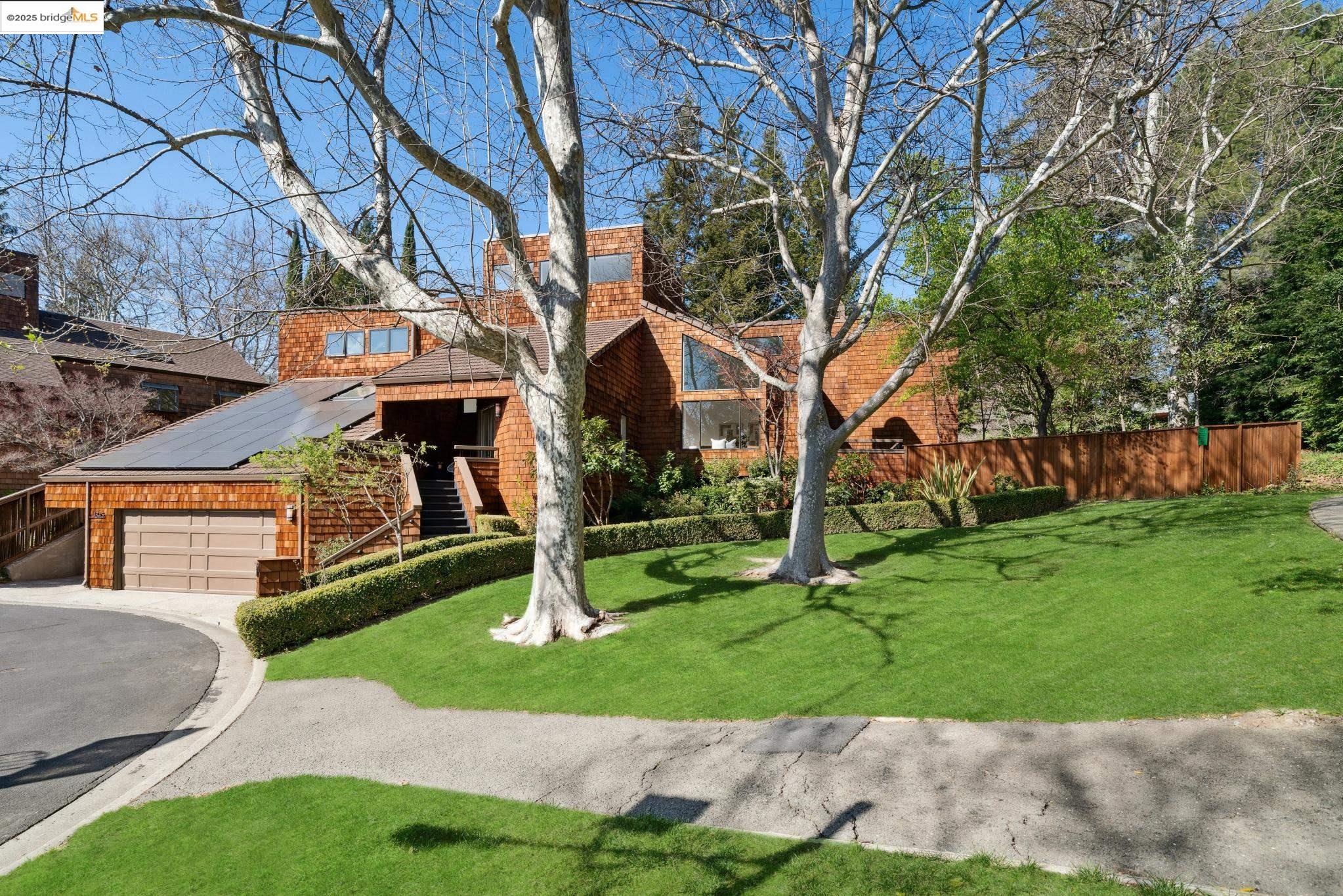 1845 Soaproot Ct