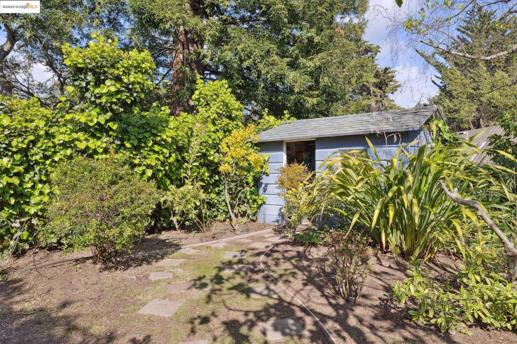 6001 Harbord Dr