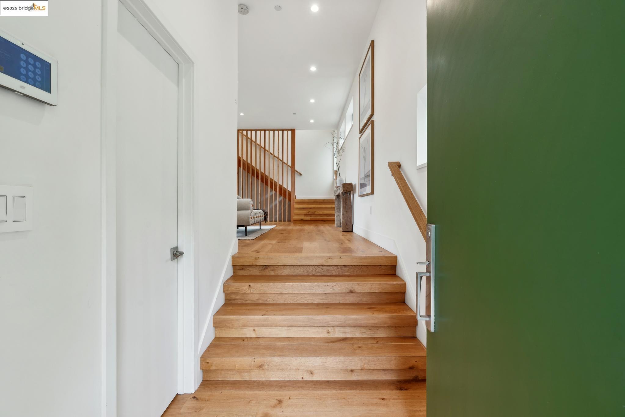 4241 Maple Ave
