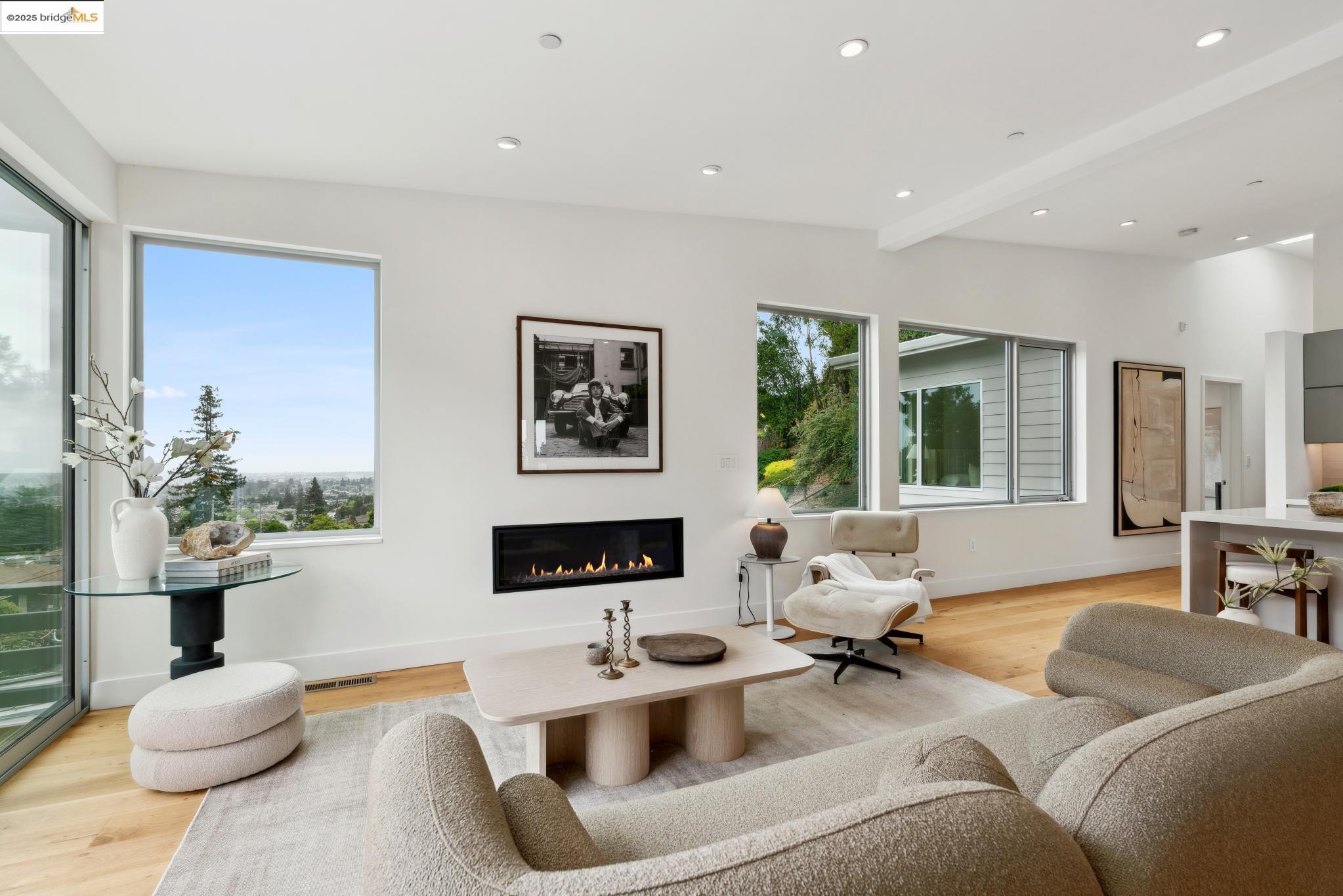 4241 Maple Ave