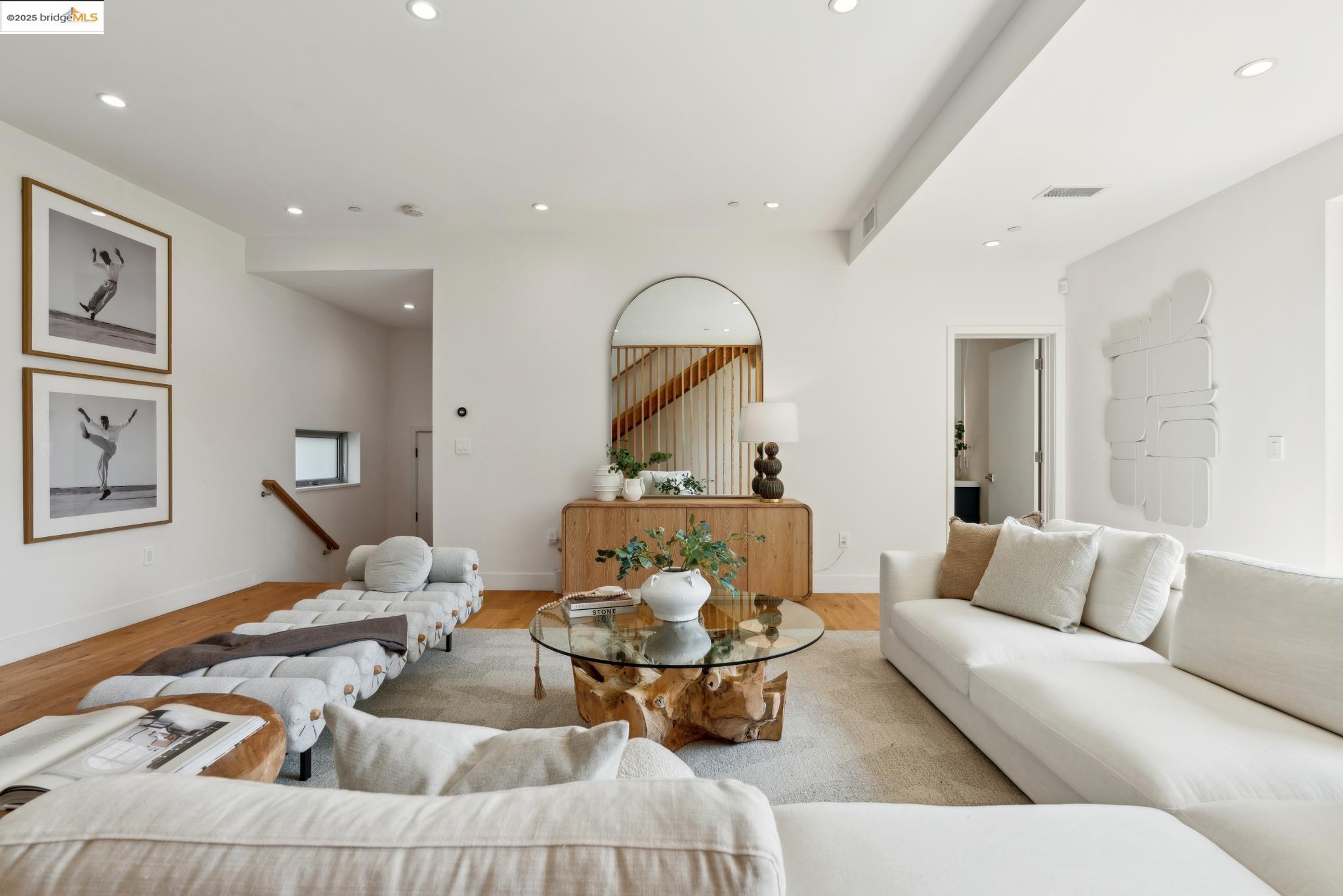 4241 Maple Ave