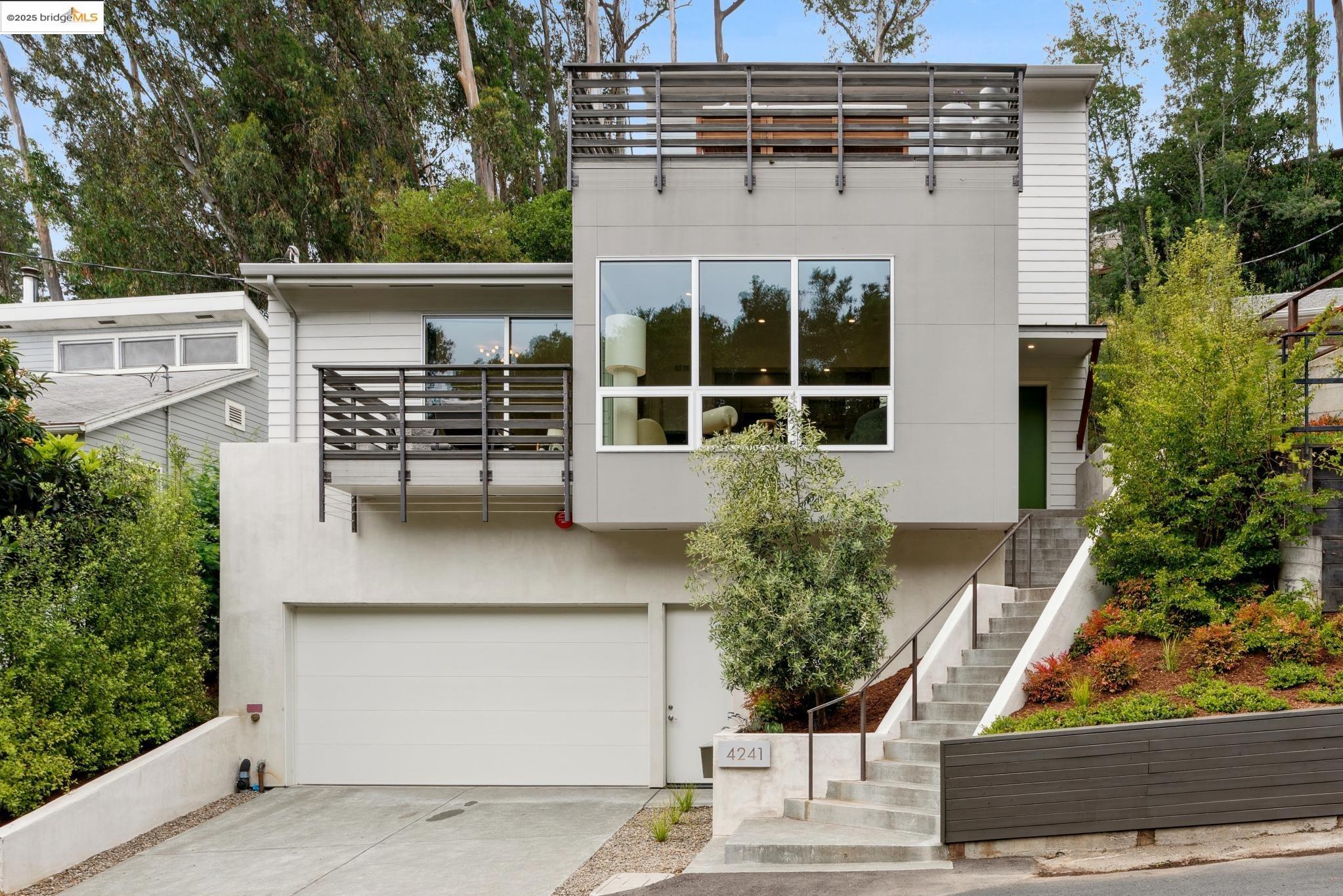 4241 Maple Ave