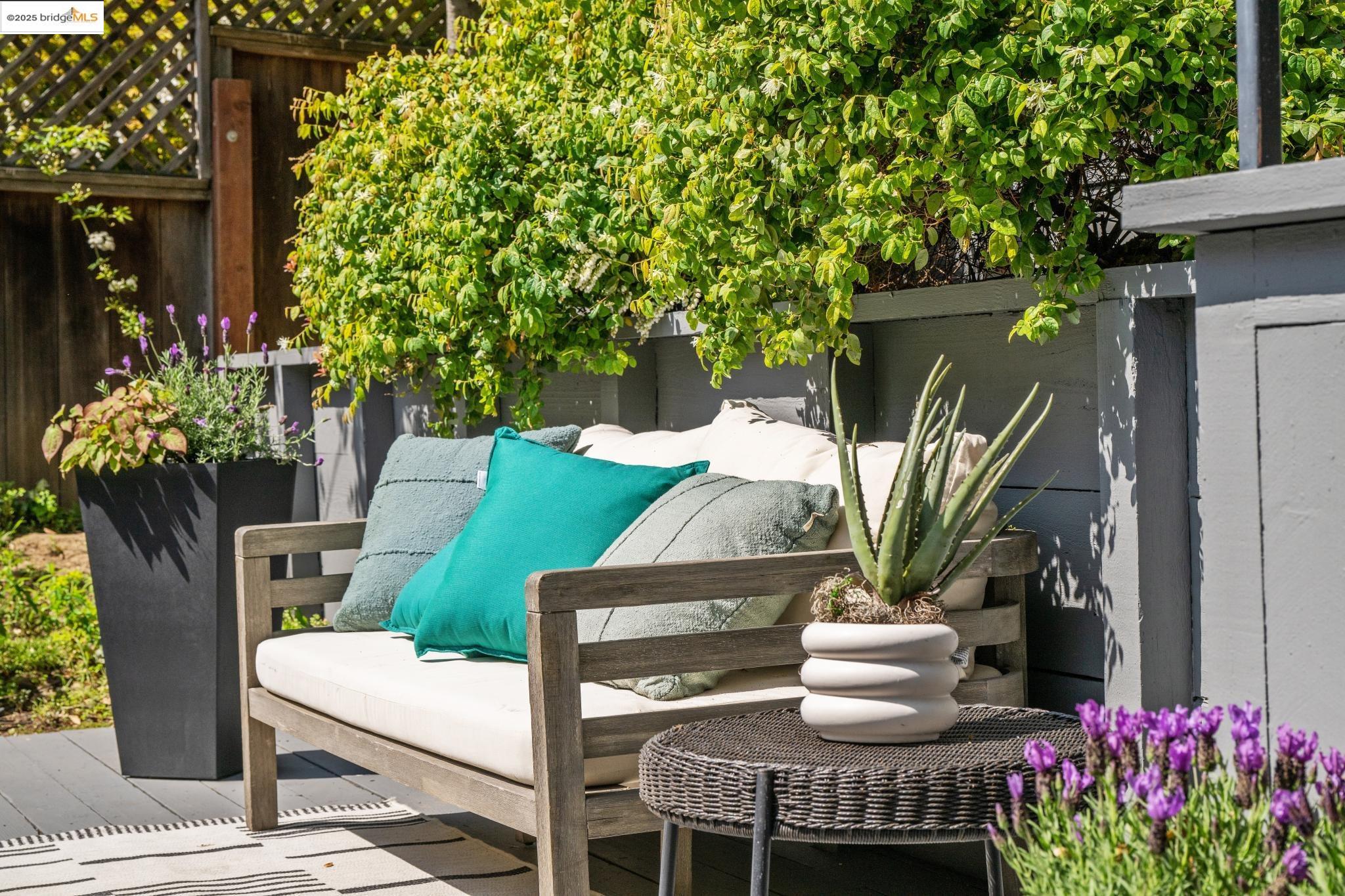 95 Alvarado Rd