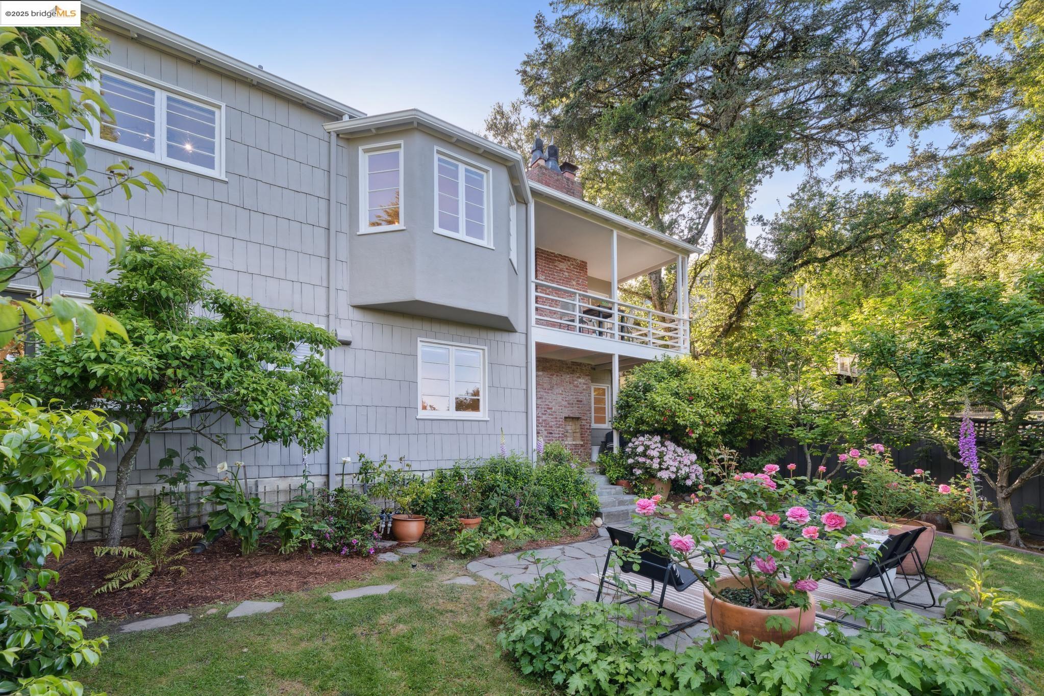 1025 Creston Rd