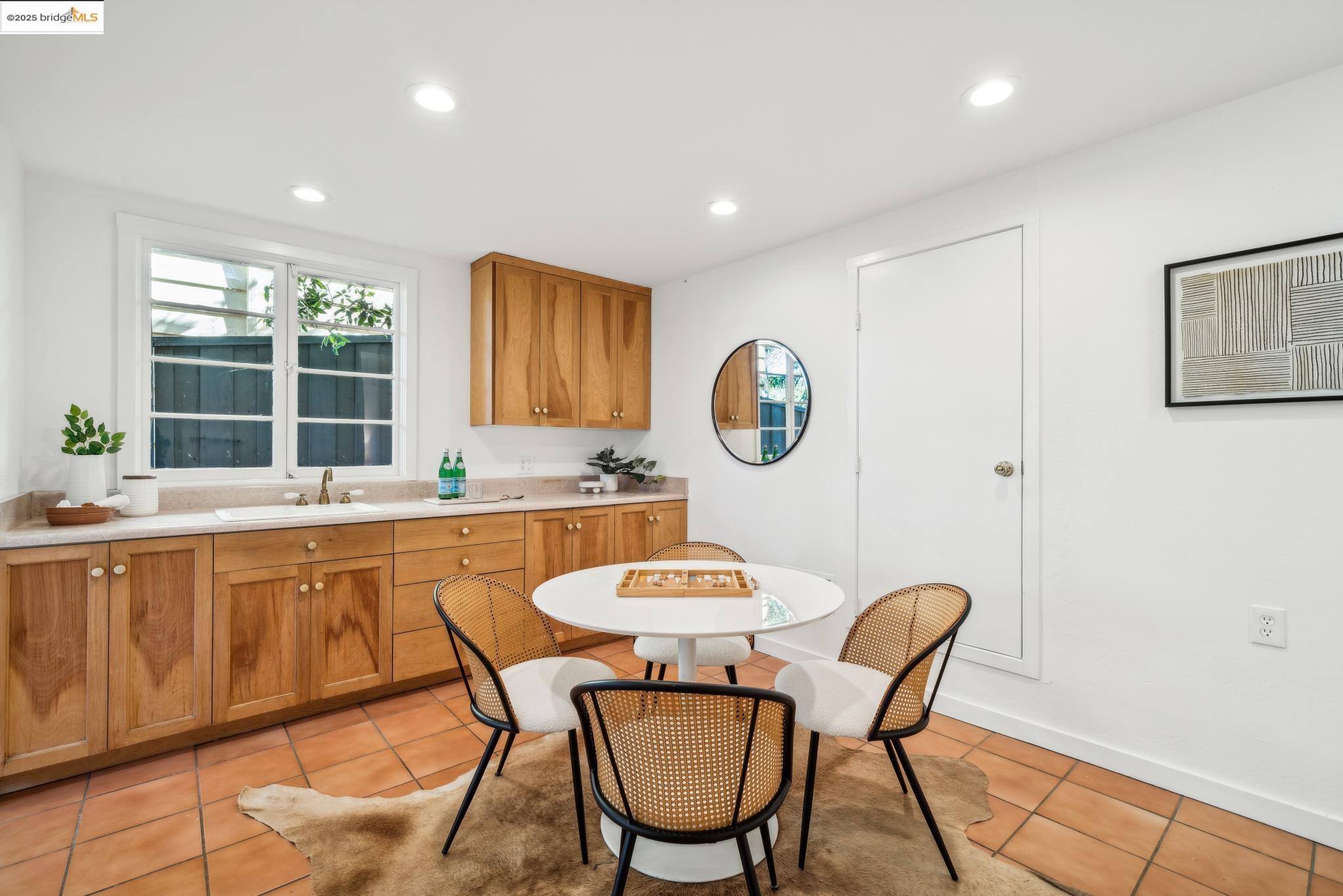 1025 Creston Rd