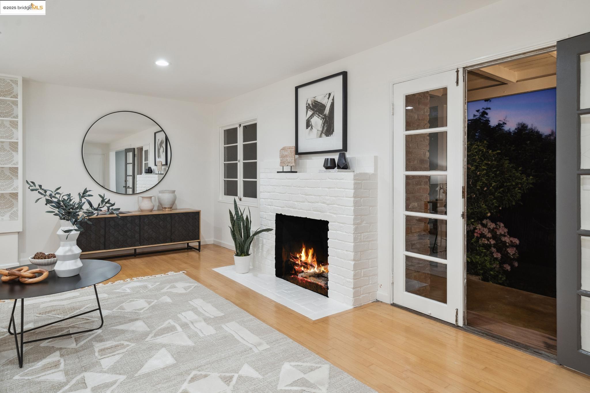 1025 Creston Rd