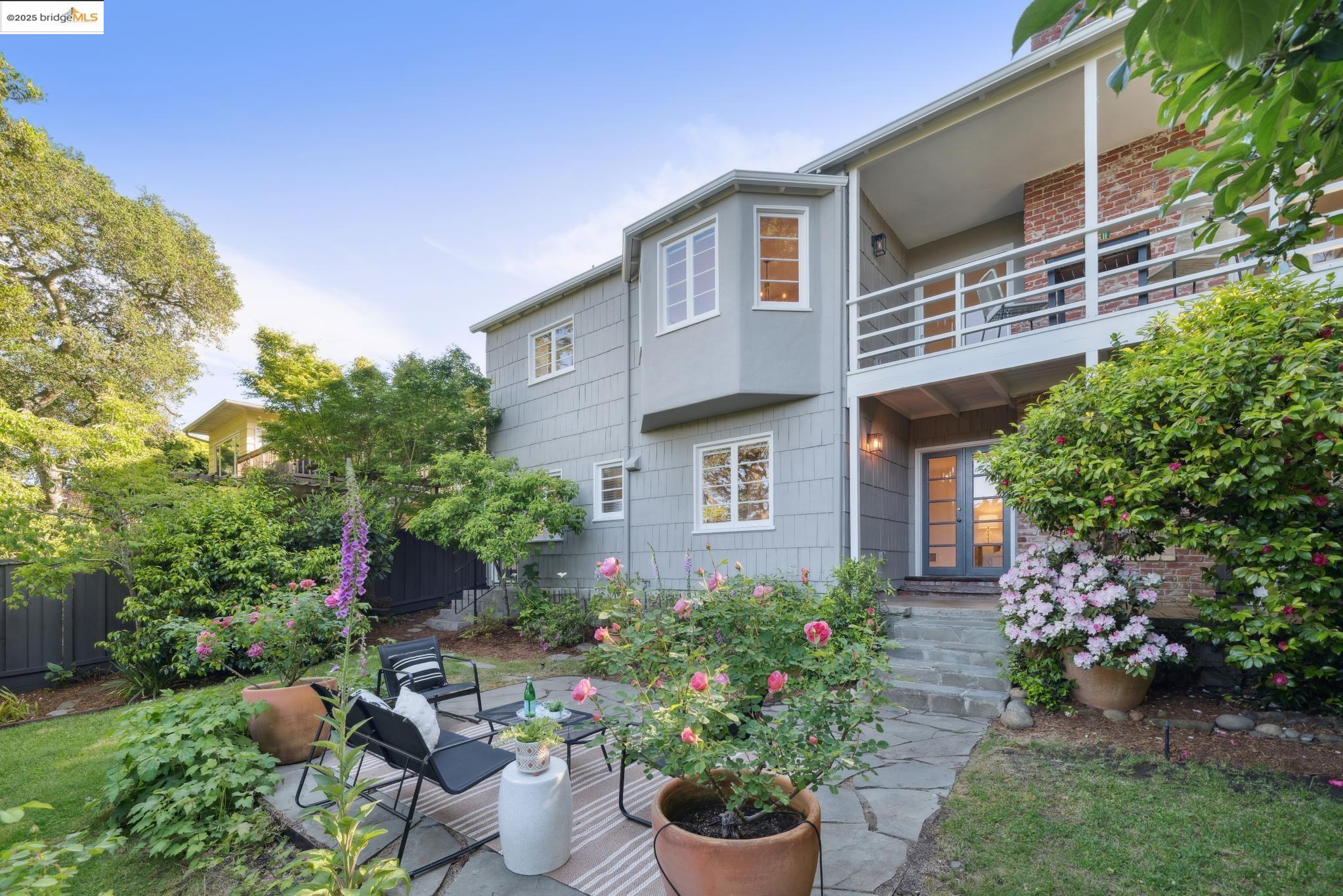 1025 Creston Rd