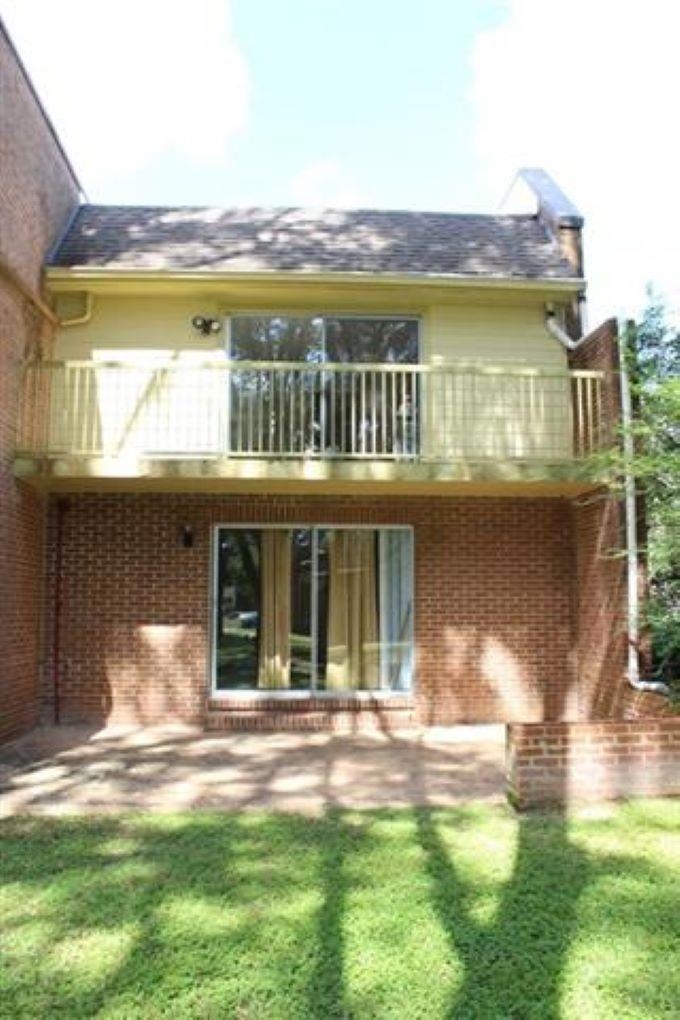 2731 S Blairstone Road Unit: 101