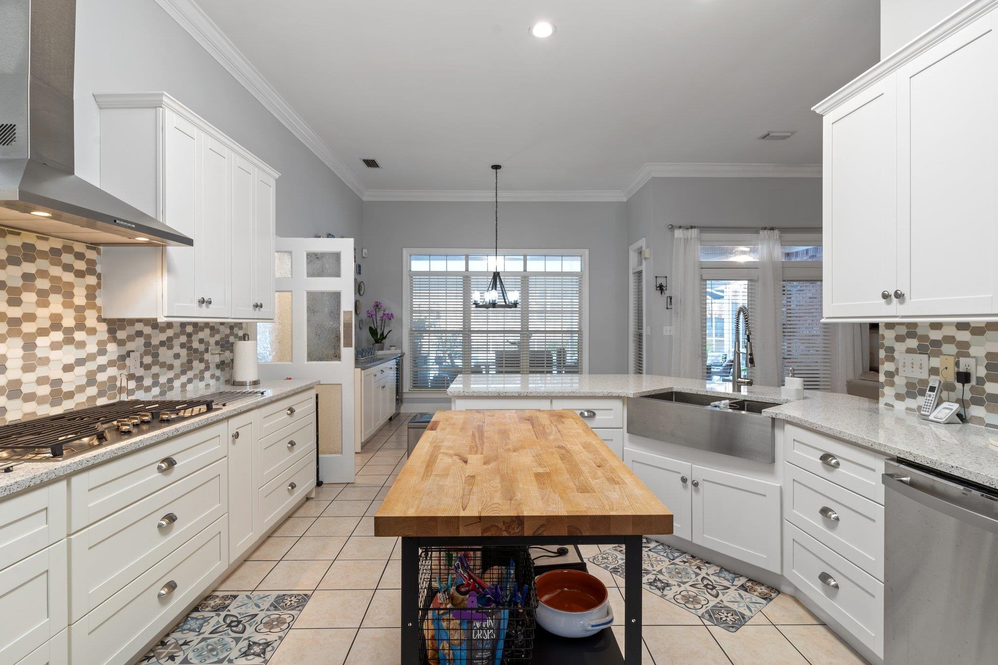 5140 Centennial Oak Circle