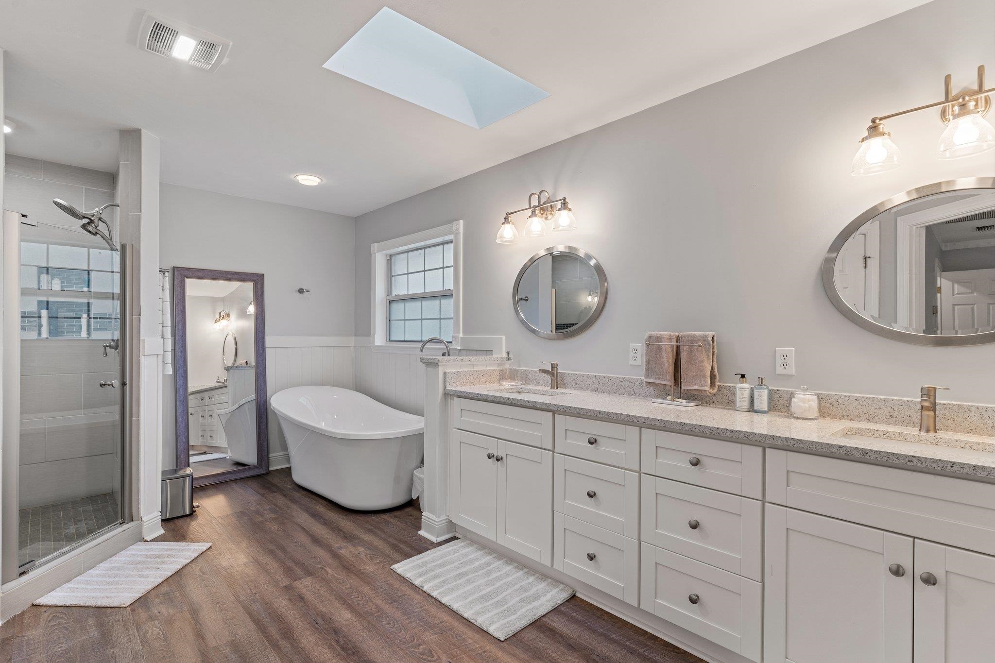 5140 Centennial Oak Circle