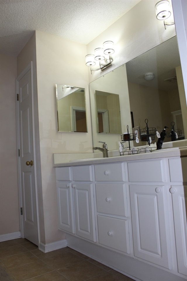 2947 Glen Ives Drive