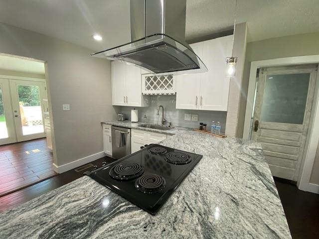 706 Glenview Dr Drive
