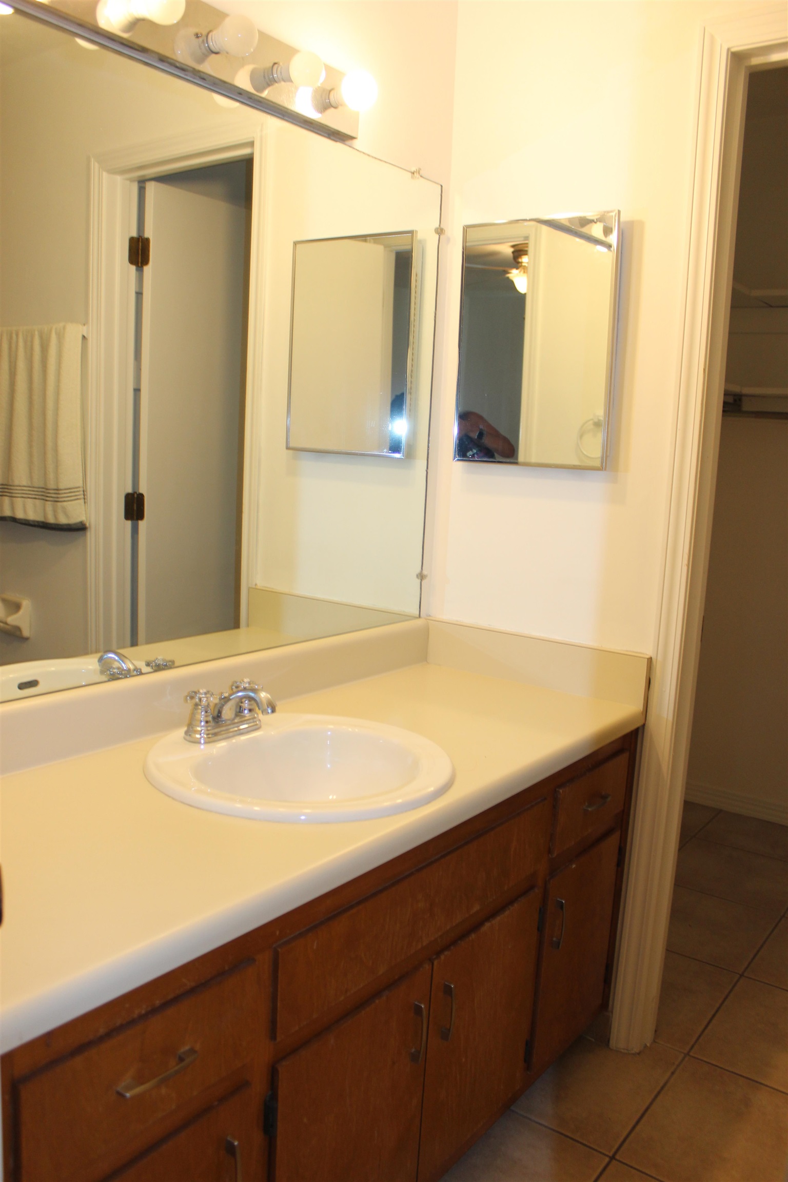 1102 Greentree Court Unit: H