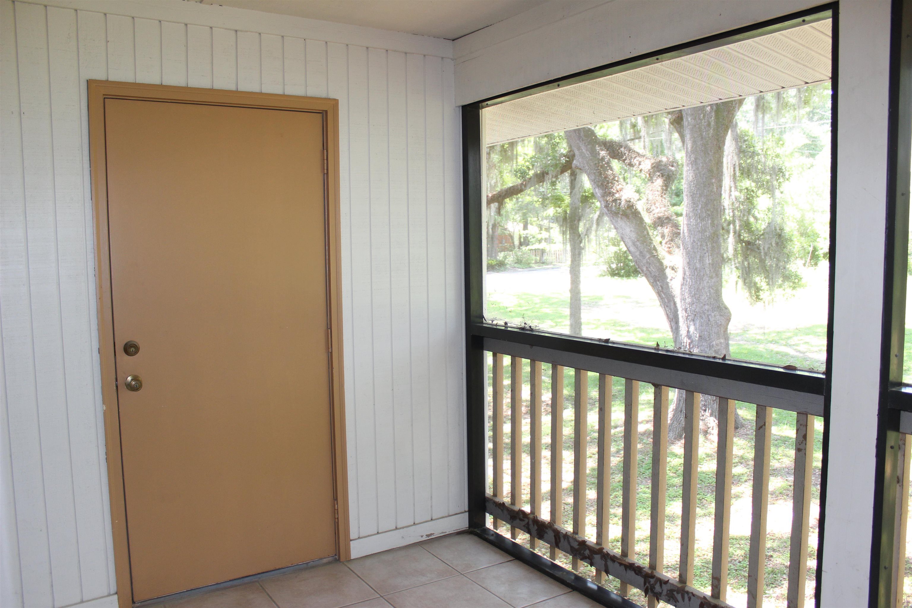 1102 Greentree Court Unit: H