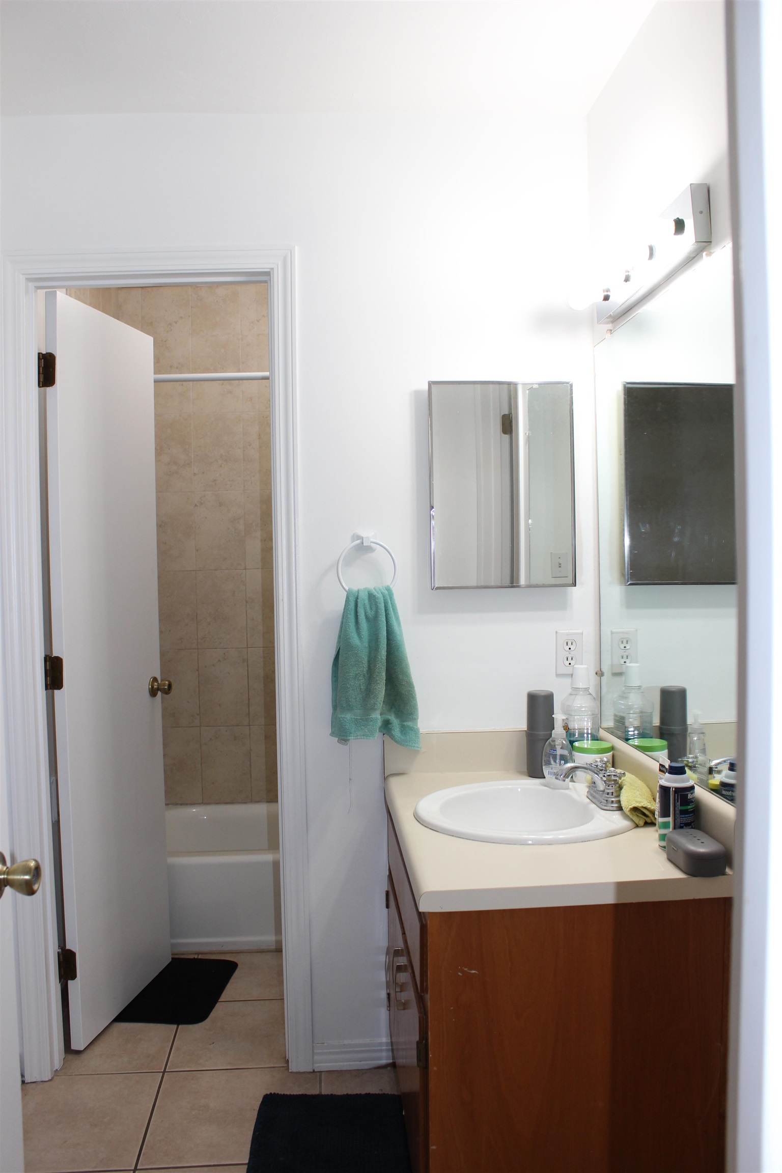 1102 Greentree Court Unit: H
