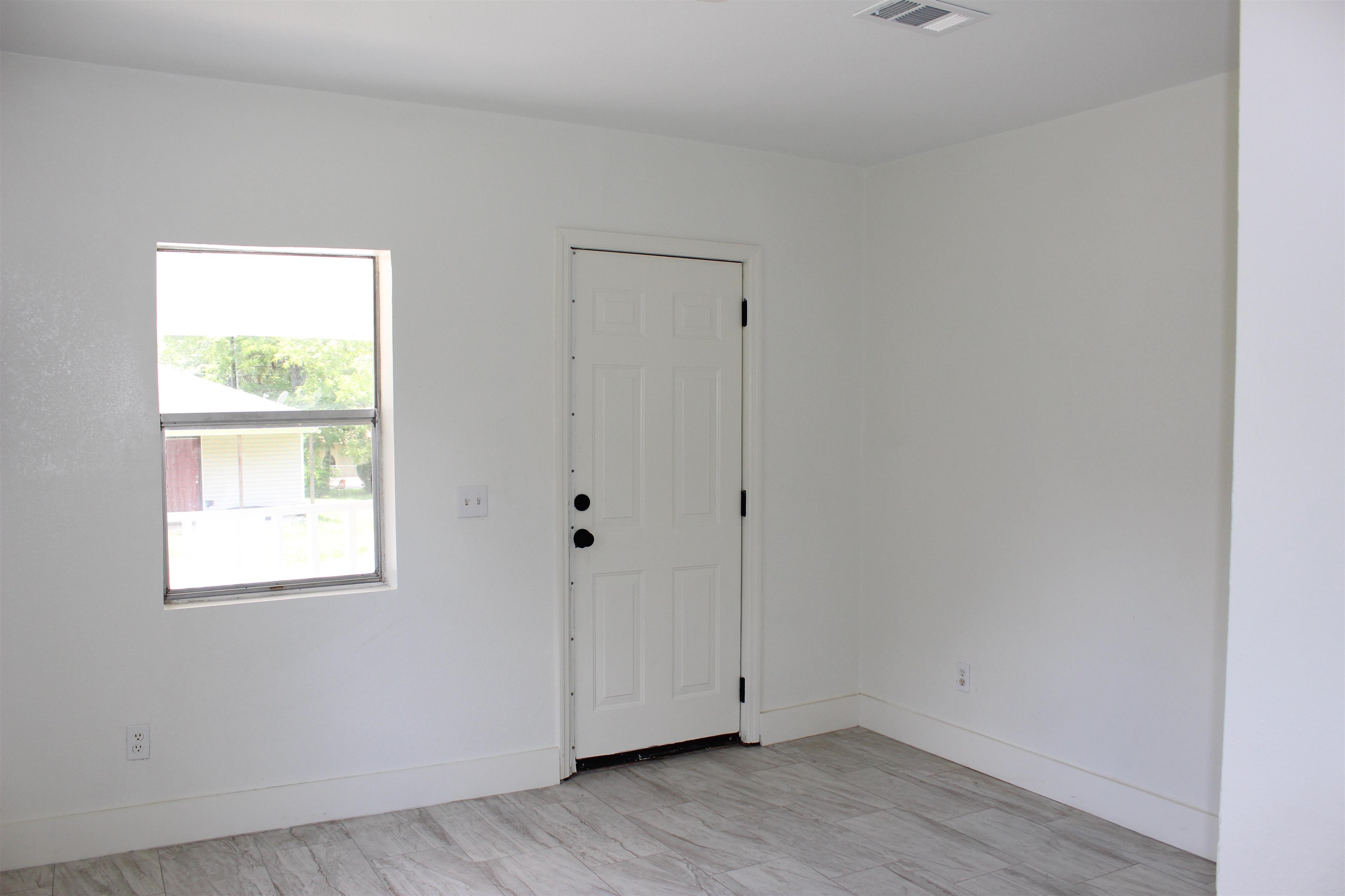 2141 Poppy Street Unit: -