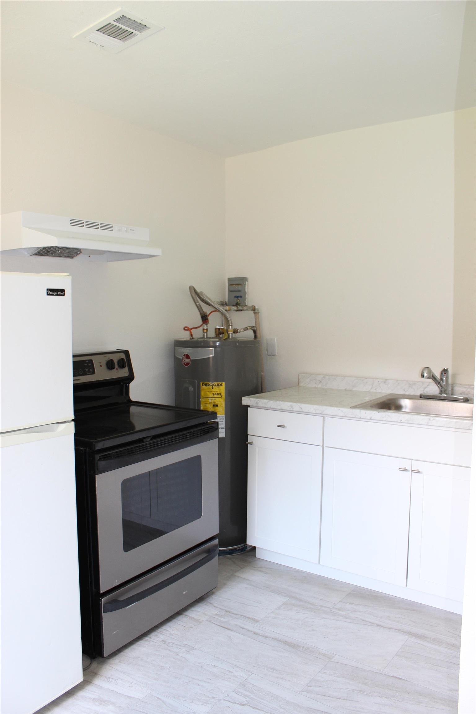 2141 Poppy Street Unit: -