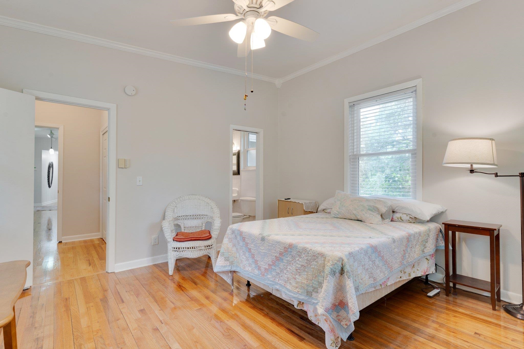 3216 Lakeshore Drive