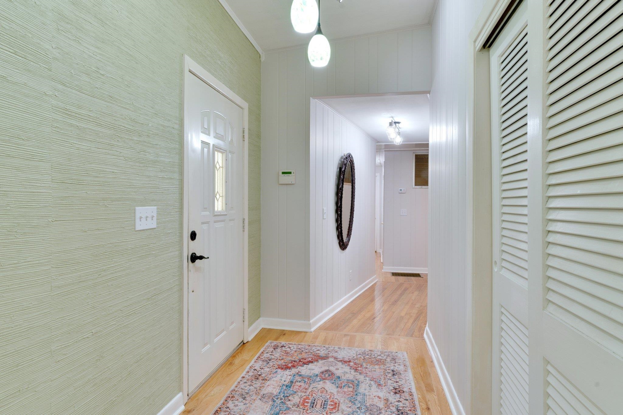 3216 Lakeshore Drive