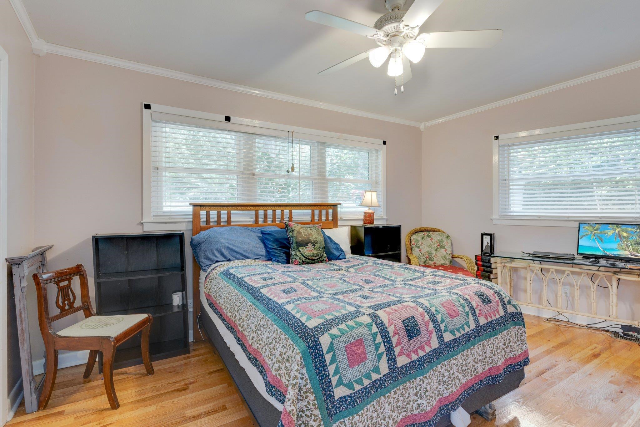 3216 Lakeshore Drive