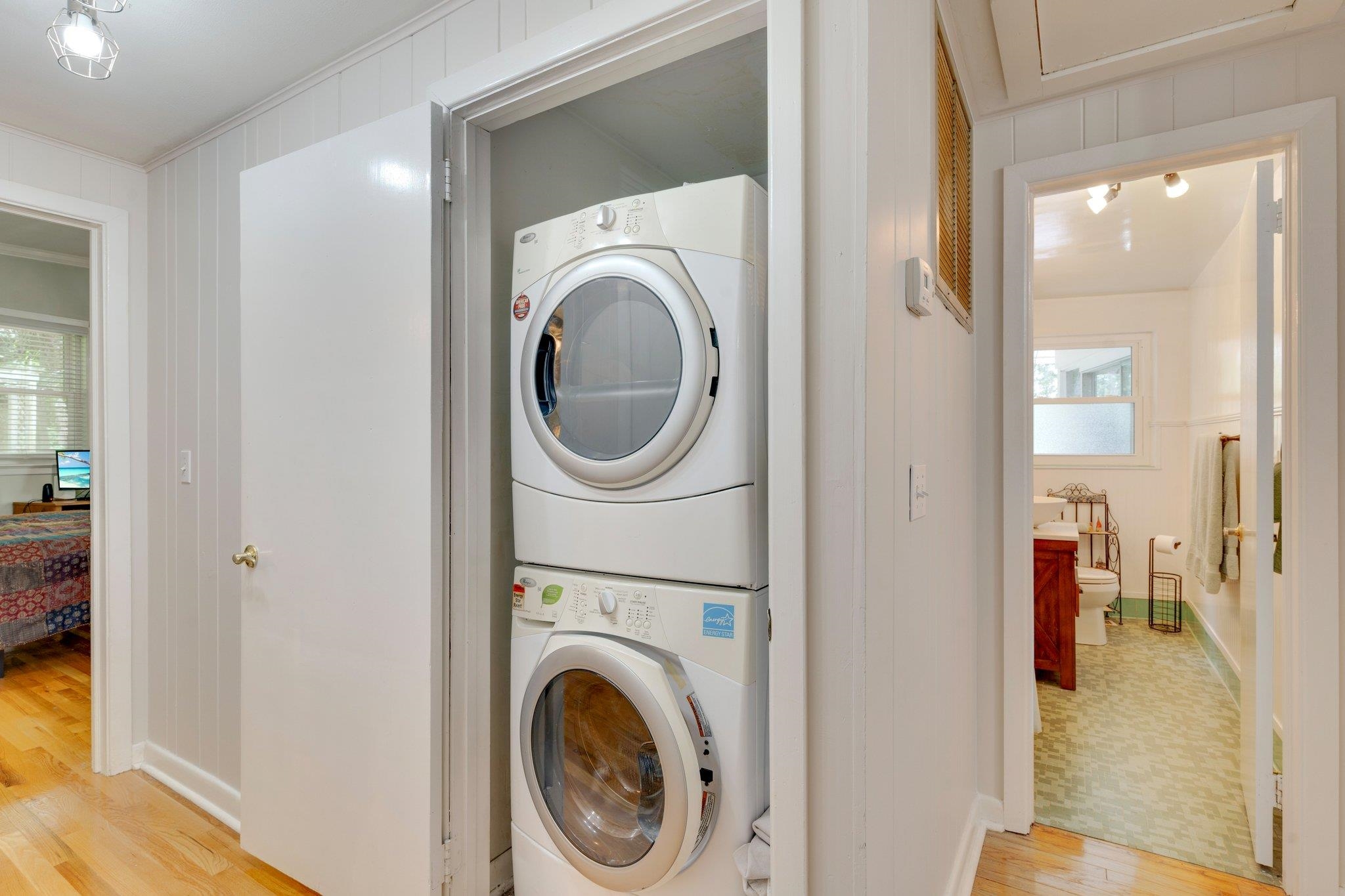 3216 Lakeshore Drive