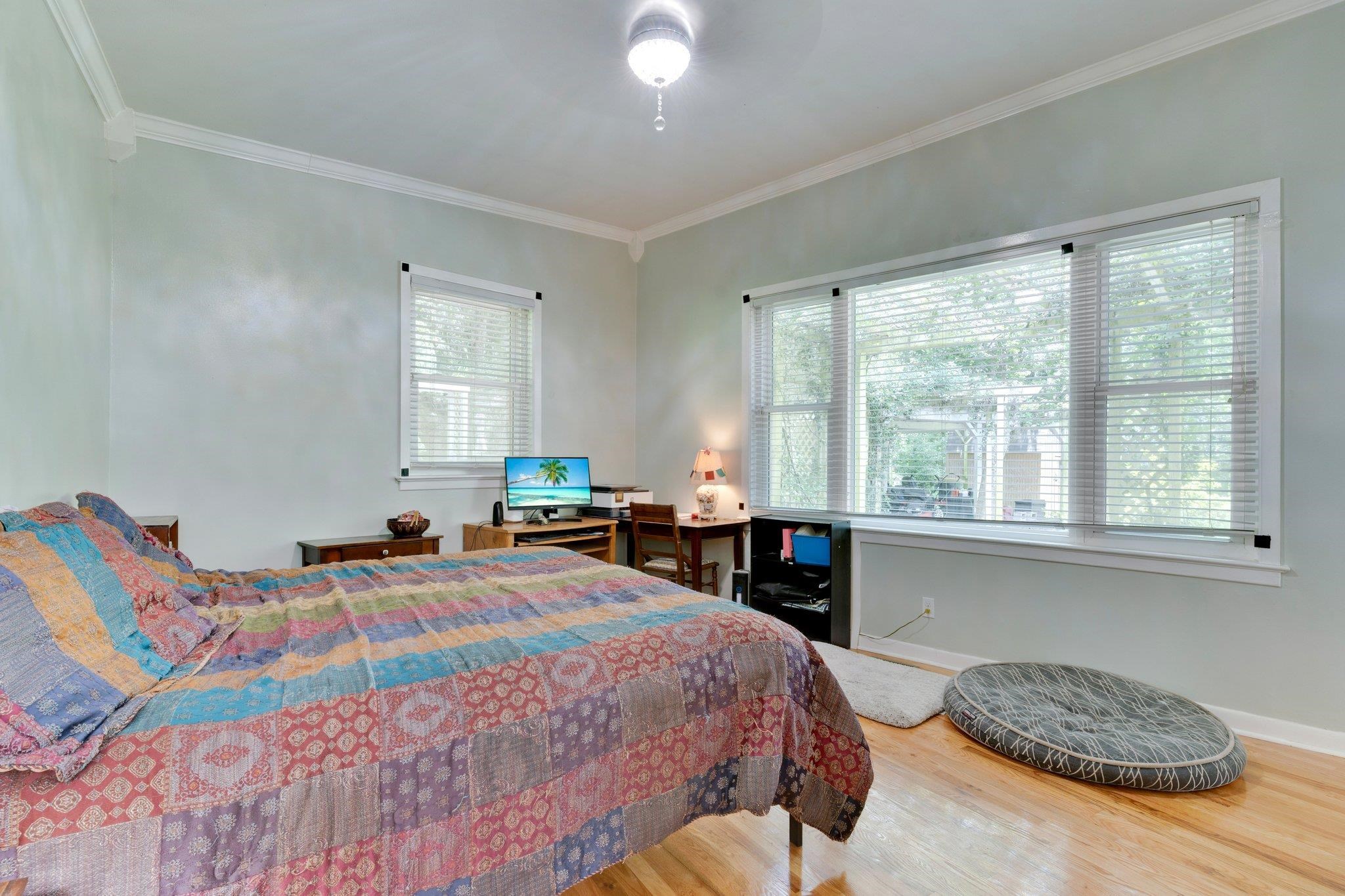 3216 Lakeshore Drive