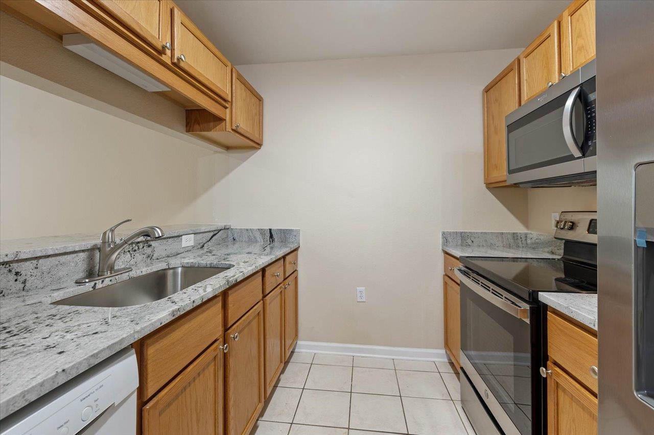 2740 W Tharpe Street Unit: 107