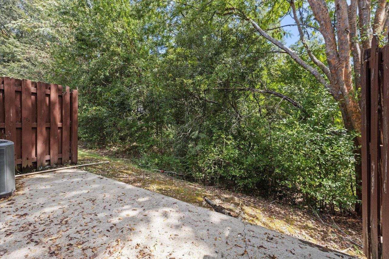 2740 W Tharpe Street Unit: 107