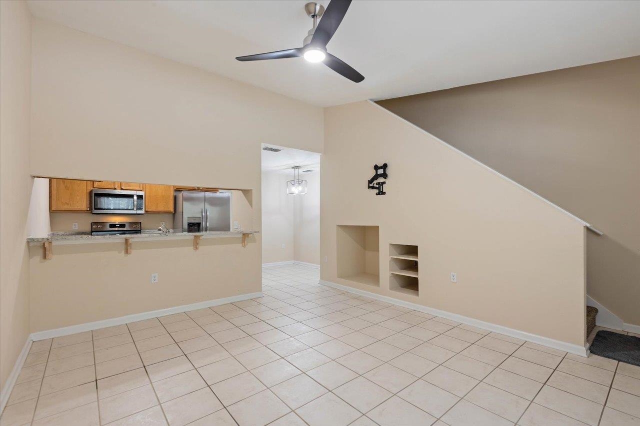 2740 W Tharpe Street Unit: 107