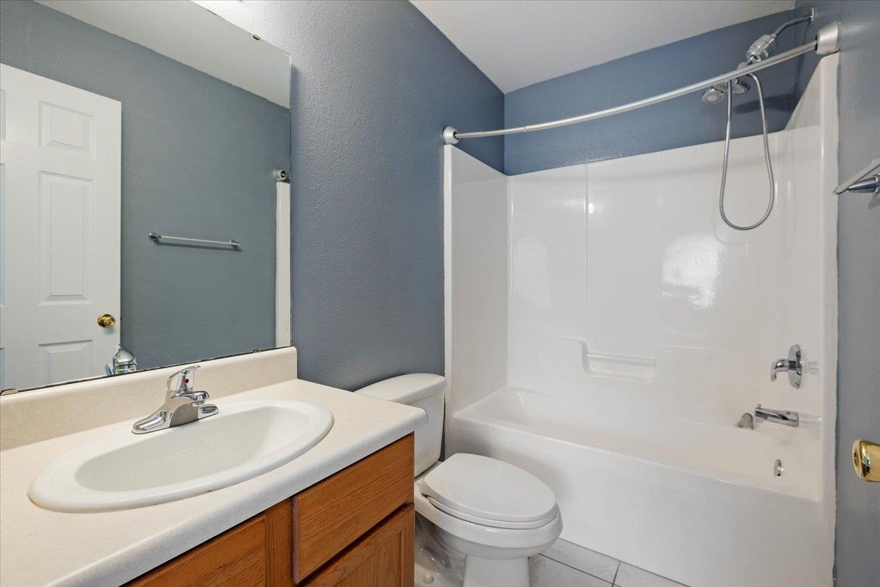 2740 W Tharpe Street Unit: 107