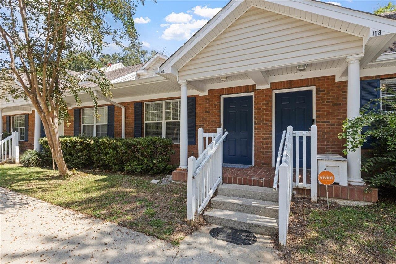 2740 W Tharpe Street Unit: 107