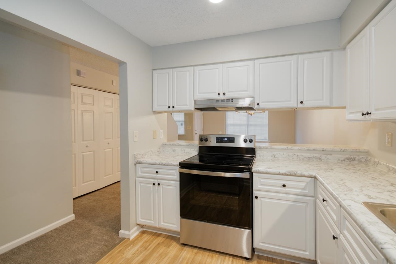 545 Collinsford Road