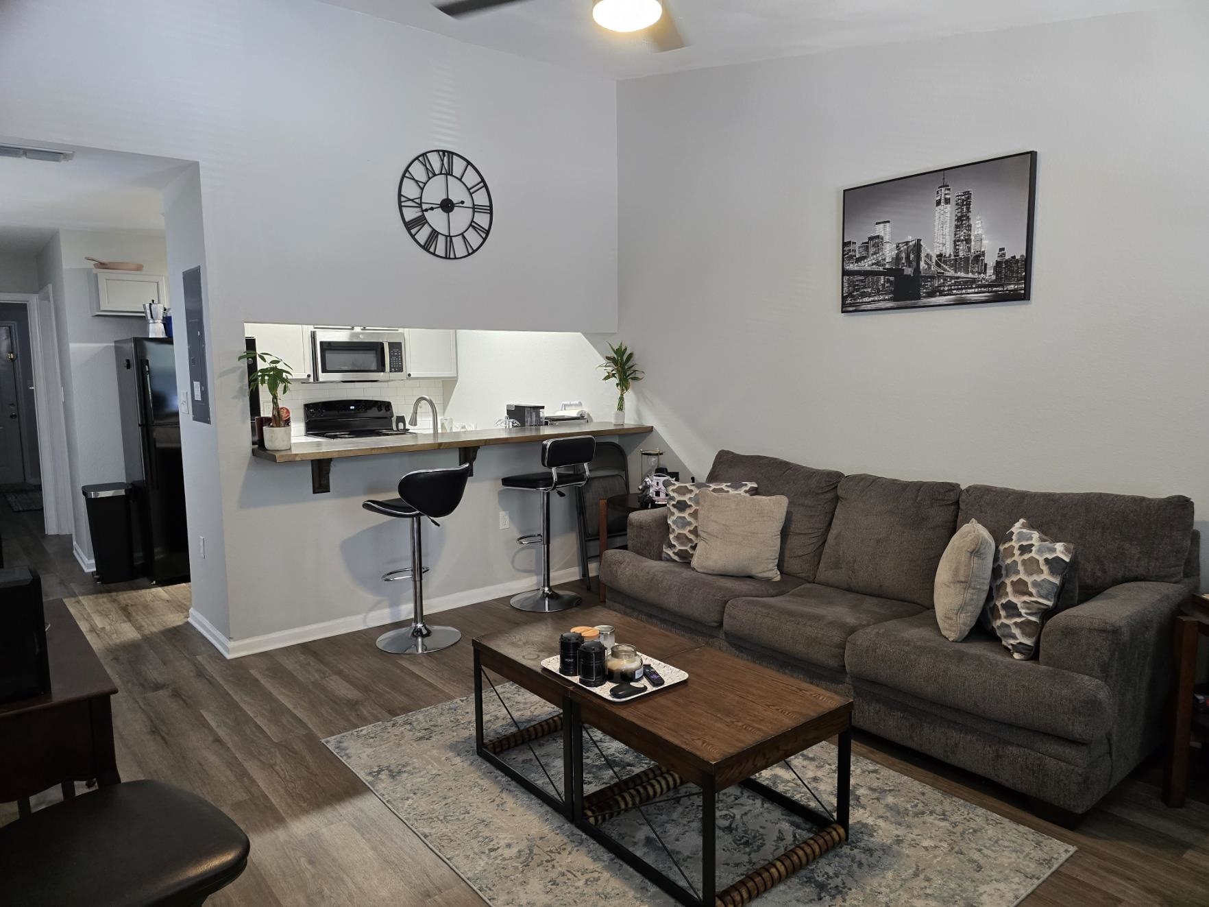 2740 W Tharpe Street Unit: 104