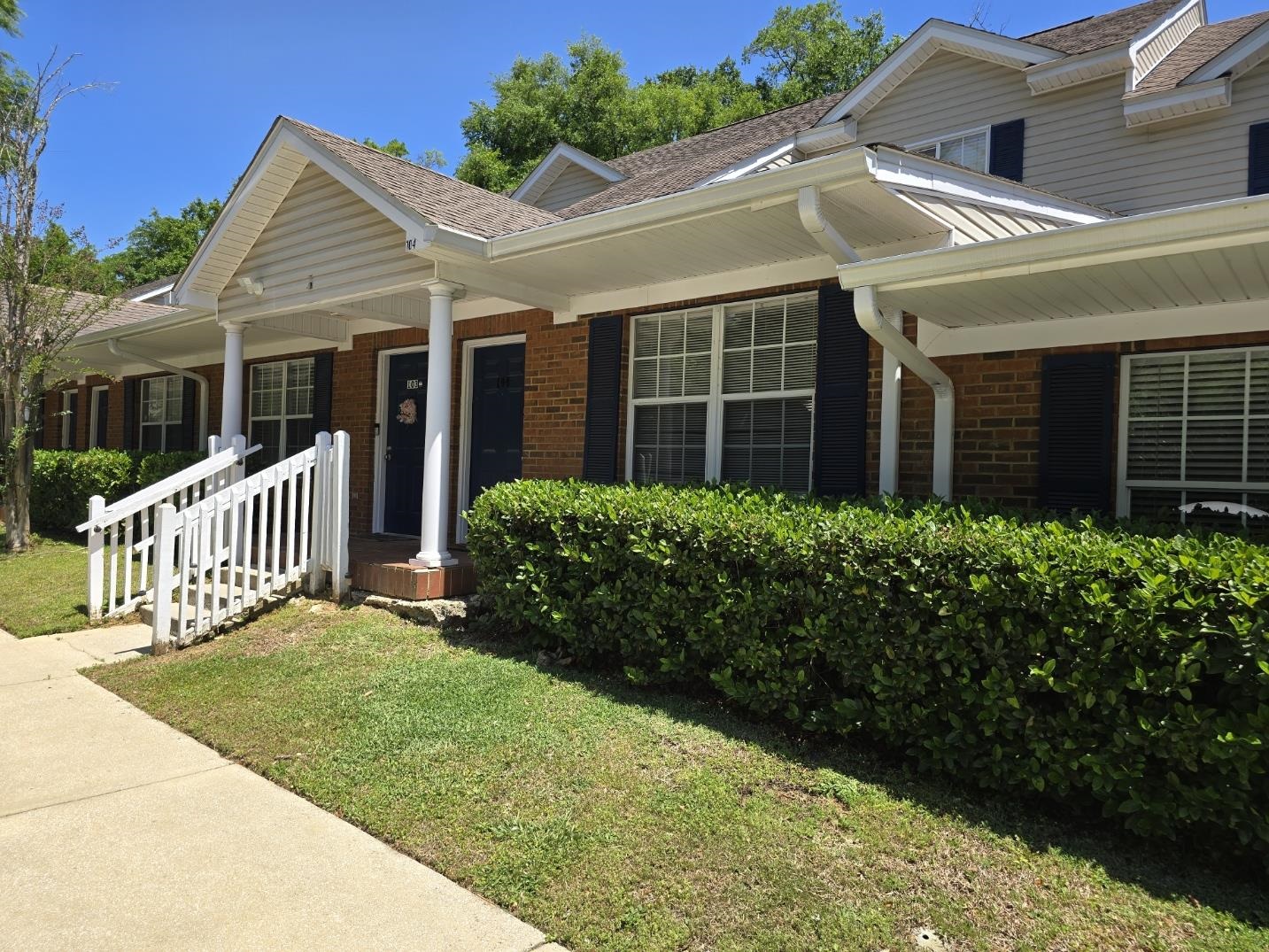 2740 W Tharpe Street Unit: 104