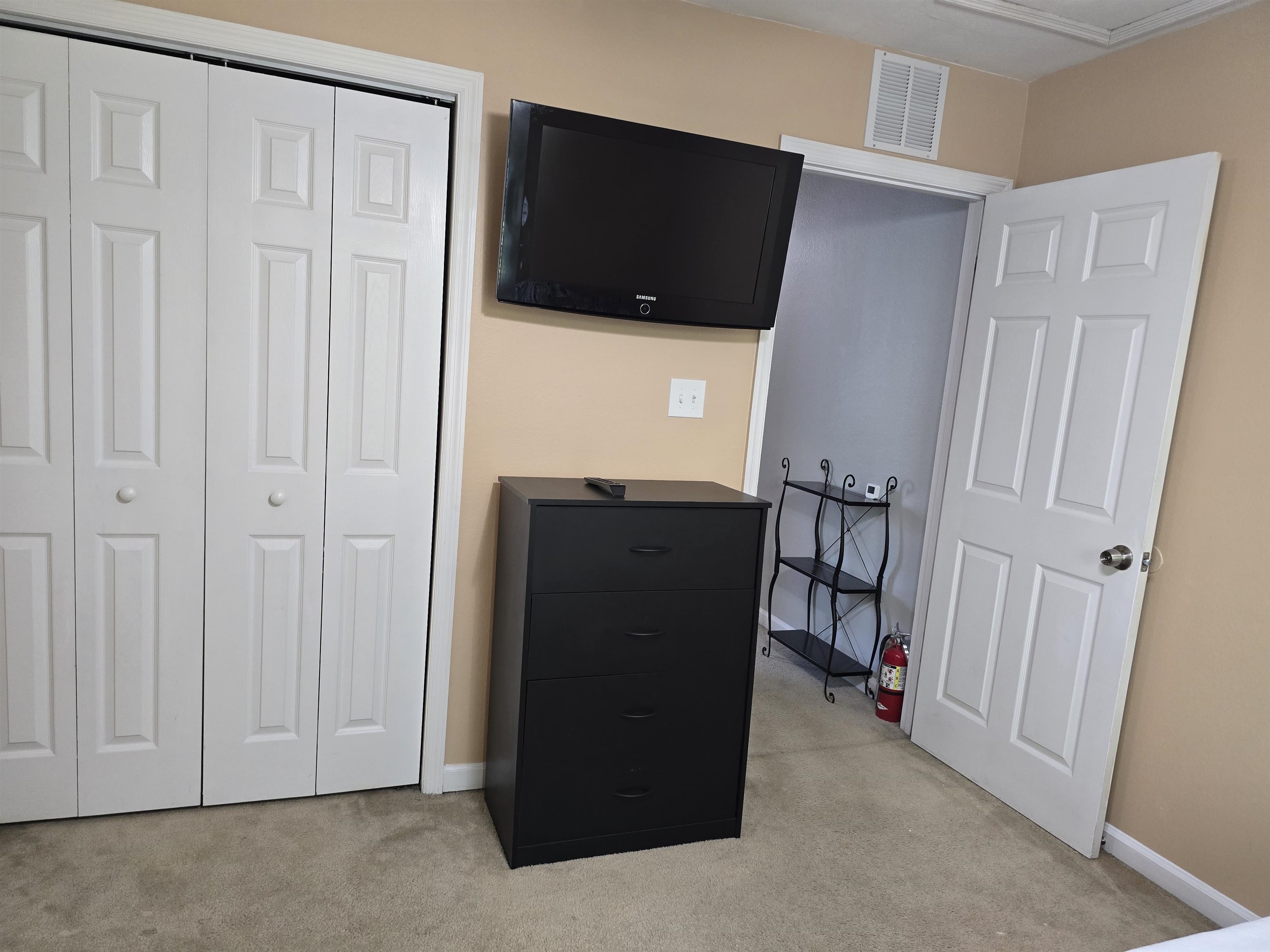 2740 W Tharpe Street Unit: 104