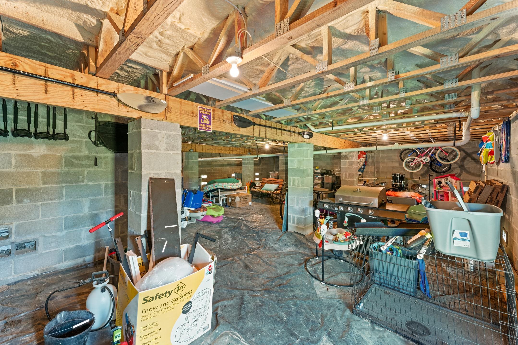 1905 SHADY OAKS Drive